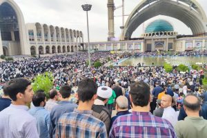 حضور در نماز عید سعید فطر تهران