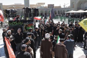 حرکت دسته های عزاداری محله امام‌زاده ابراهیم در سالروز شهادت کریمه اهل‌بیت(س).